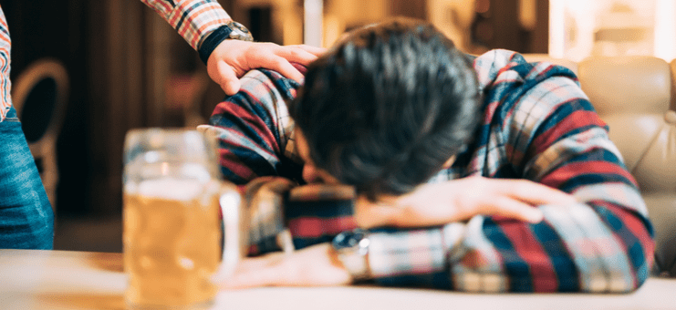 Servir bebidas alcohólicas en tu restaurante es tu responsabilidad.
