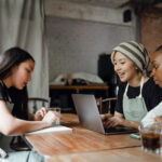 ¿Cómo mantener actualizado el manual de operaciones de tu restaurante?